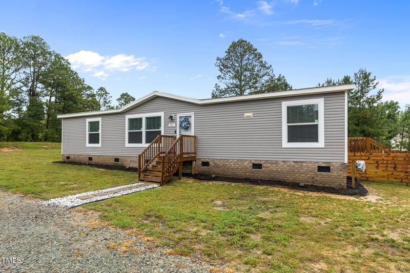 993 Grameta Ln, Lillington, NC 27546