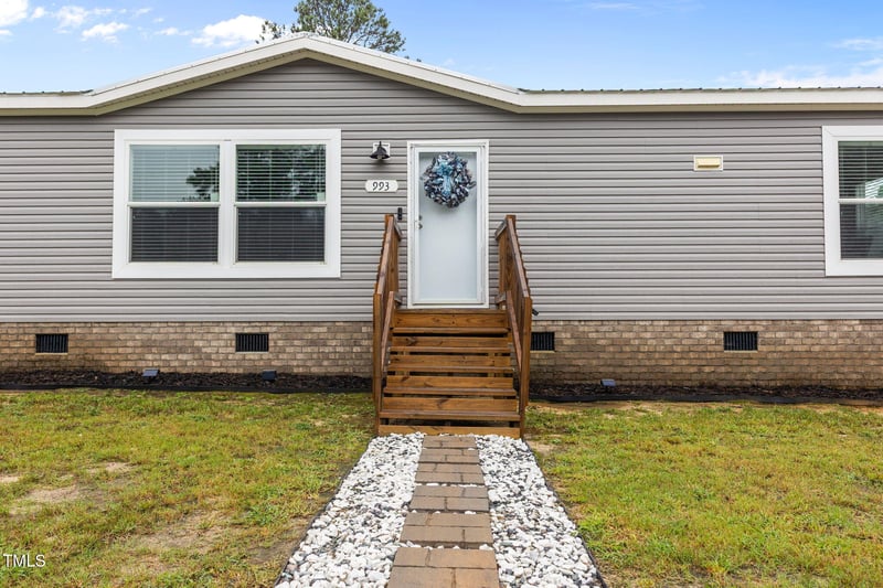 993 Grameta Ln, Lillington, NC 27546