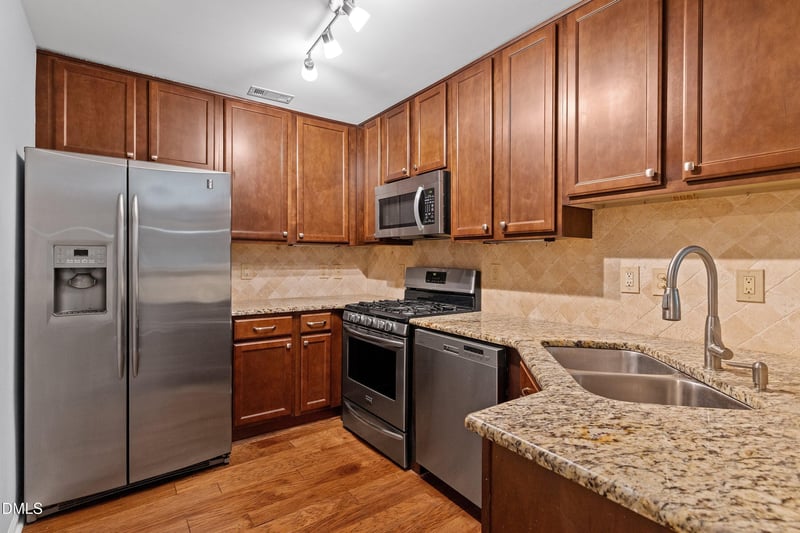 9931 Treymore Dr, Raleigh, NC 27617