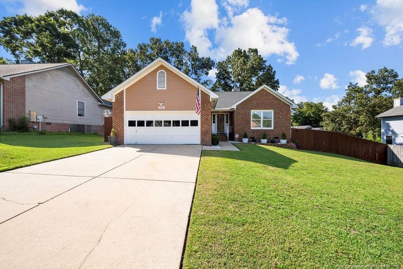 995 Eastman Rd, Fayetteville, NC 28314
