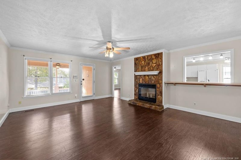 995 Eastman Rd, Fayetteville, NC 28314