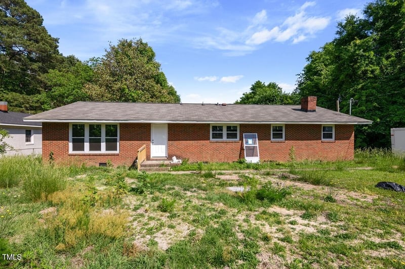 995 Shawtown Rd, Lillington, NC 27546