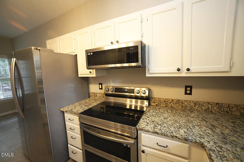 995 St Catherines Dr, Wake Forest, NC 27587