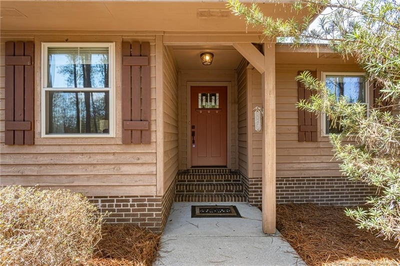 996 Point Hill Dr, Fayetteville, NC 28306