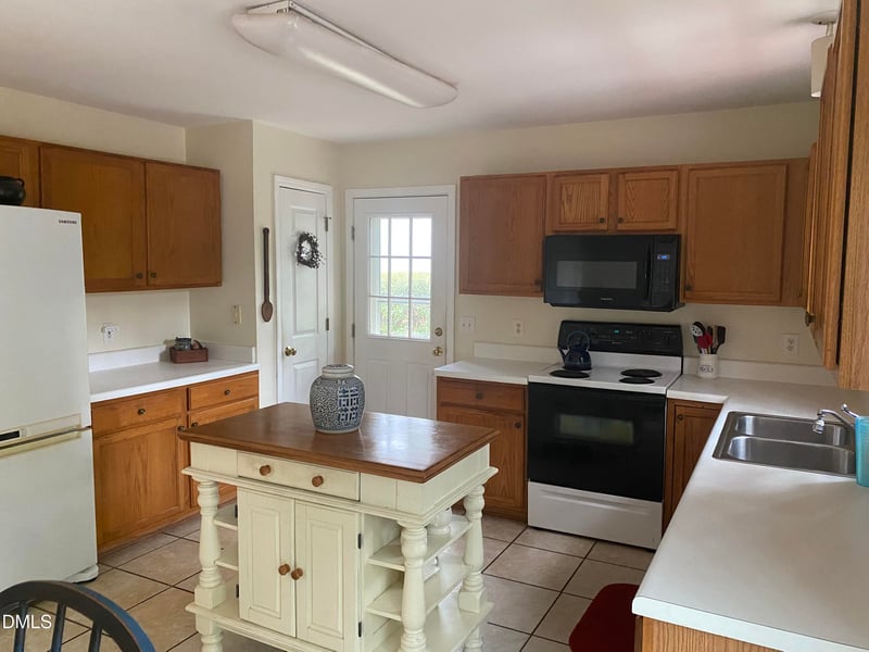998 Kintail Ct, Wake Forest, NC 27587