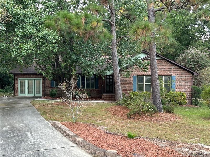 998 Pepperwood Dr, Fayetteville, NC 28311