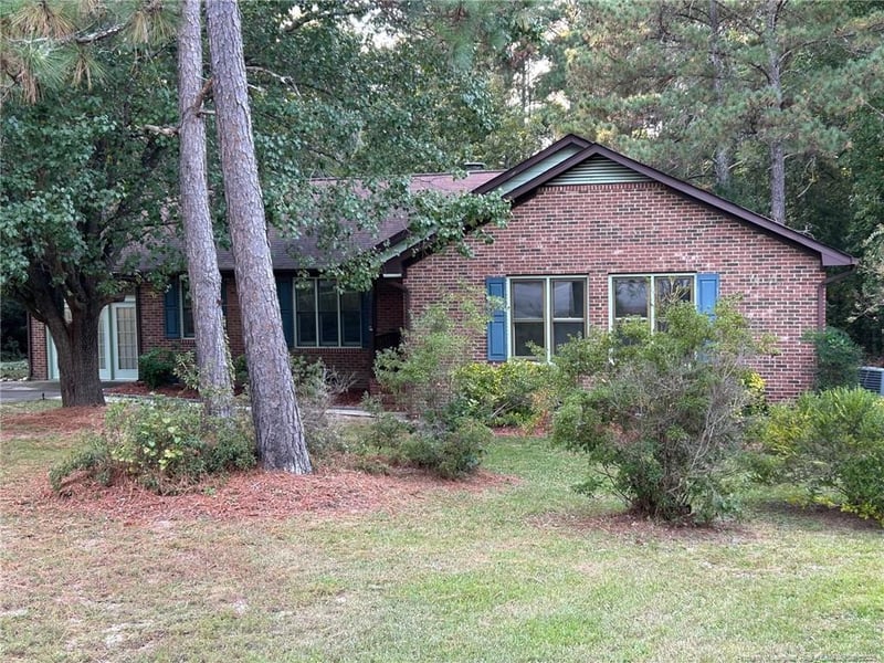 998 Pepperwood Dr, Fayetteville, NC 28311