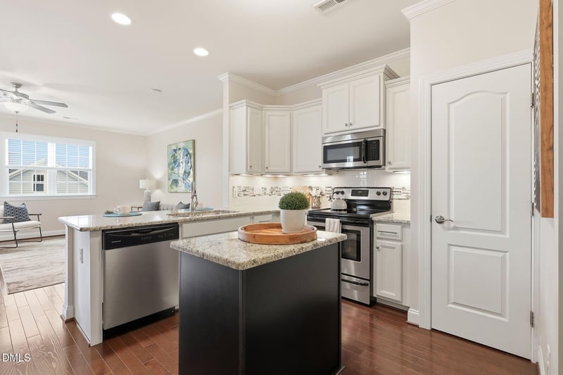 998 Tender Dr, Apex, NC 27502
