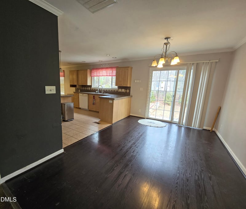 9984 Nc 42 , Holly Springs, NC 27540