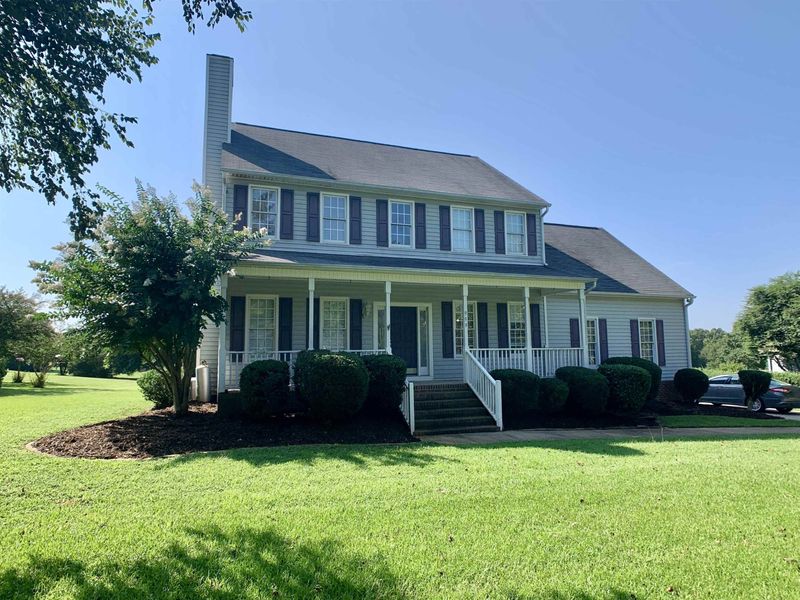 999 Loop Rd, Clayton, NC 27527