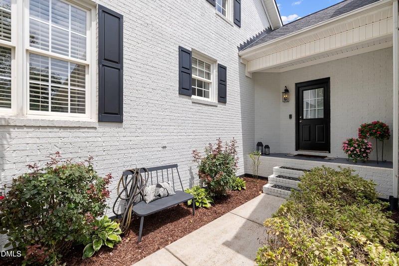 999 N O'neil St, Clayton, NC 27520