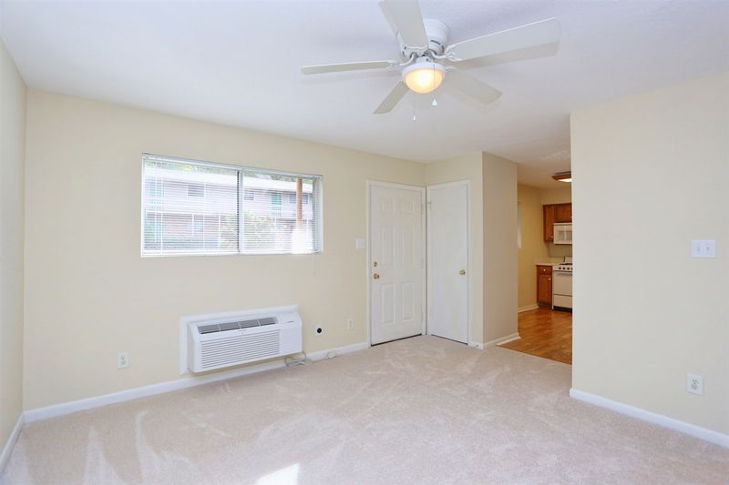 D4 Shepherd Ln #D4, Chapel Hill, NC 27514