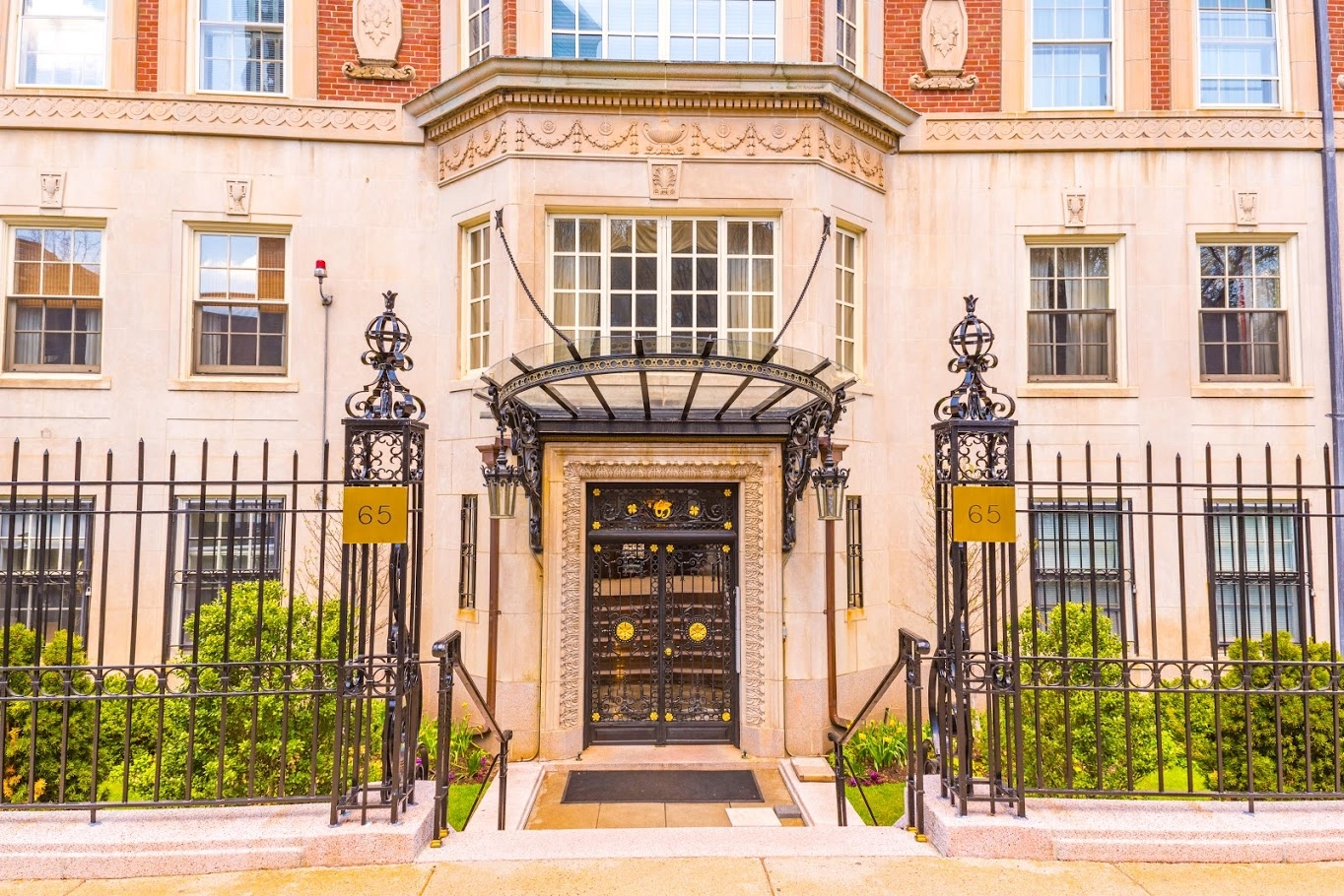 65 Commonwealth Avenue — image from the original property guide 2