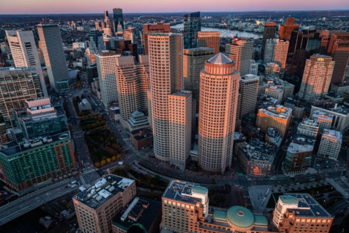 Original aerial cityscape image accompanying Boston’s 2021 real-estate outlook