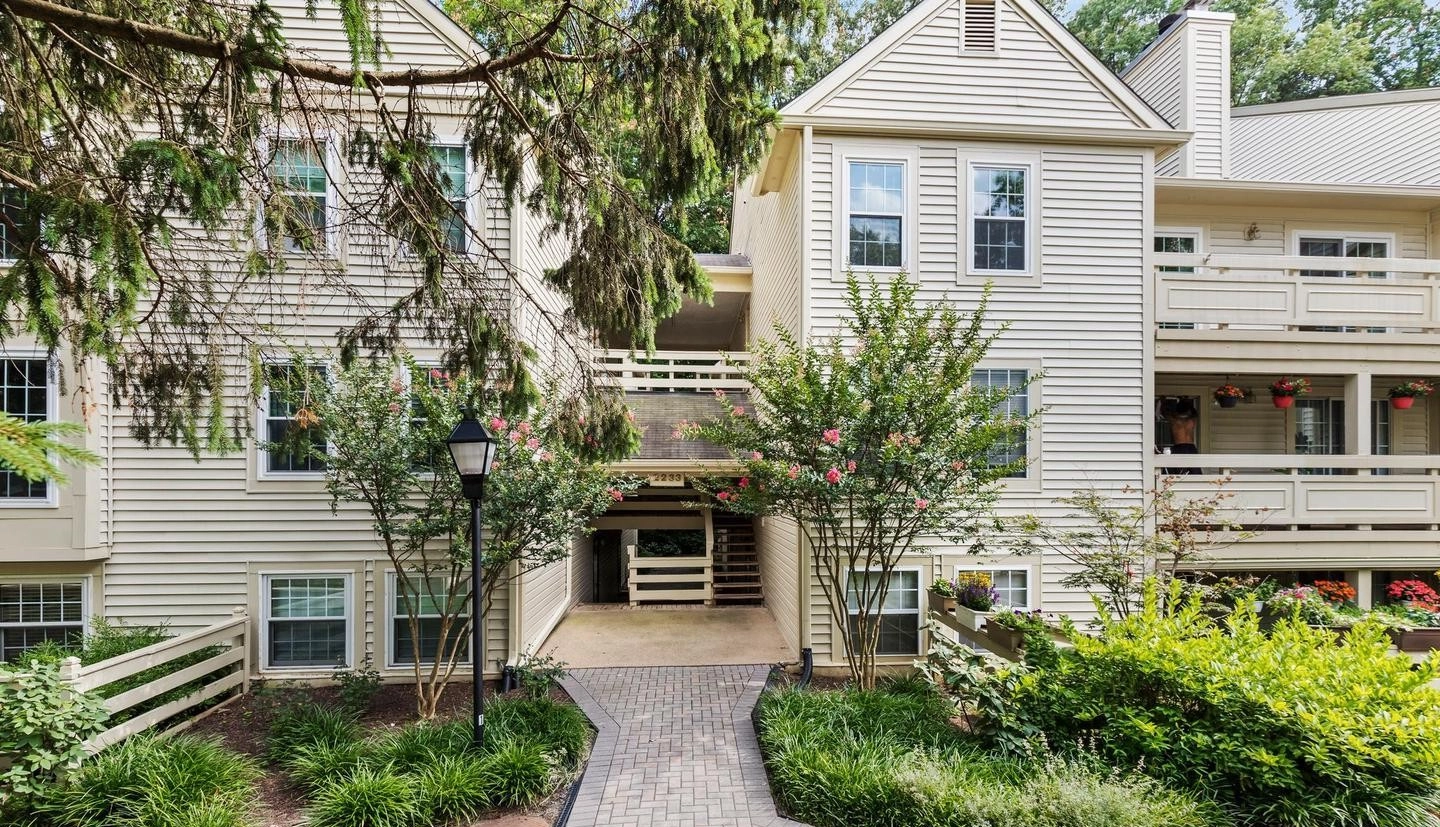 Bristol House Condos for Sale