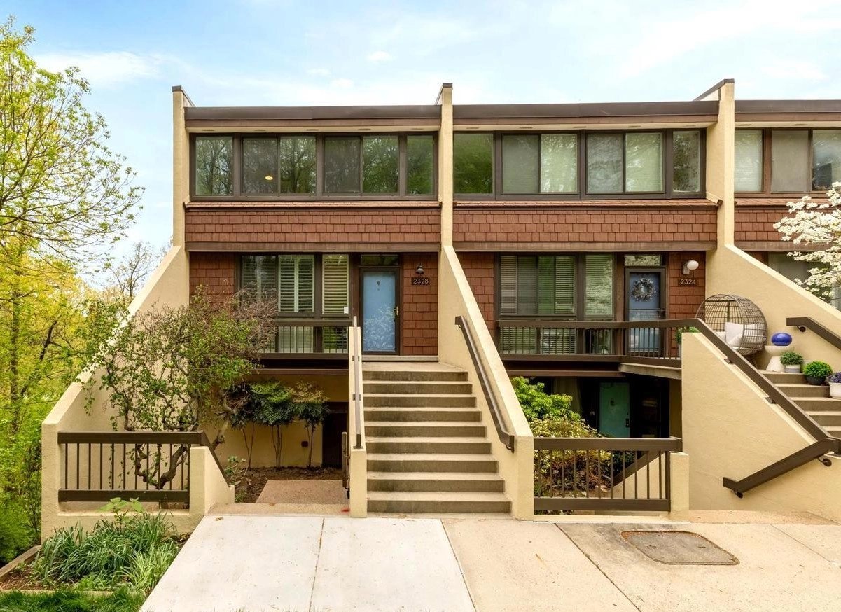 Concord Mews Townhomes for sale