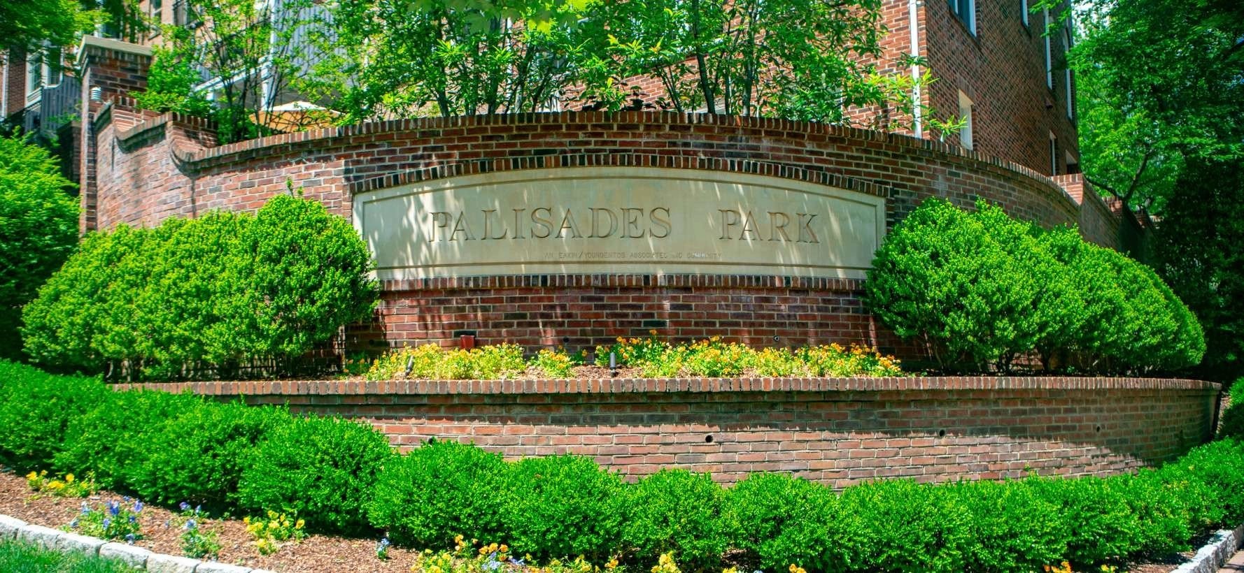 Palisades Park Townhomes for Sale in Arlington, VA