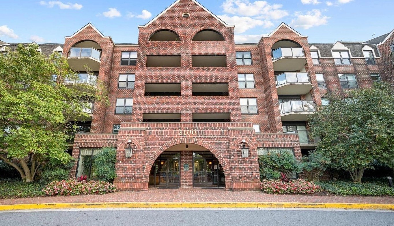 Why The Astoria Remains One of Arlington’s Best Condo Values Near Metro
