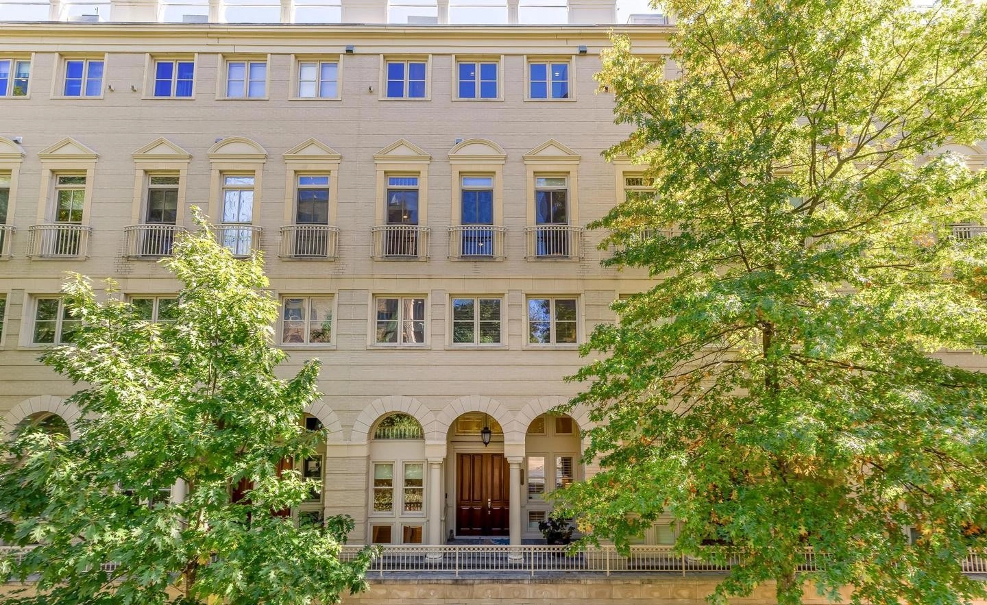 Monument Place Townhomes for Sale