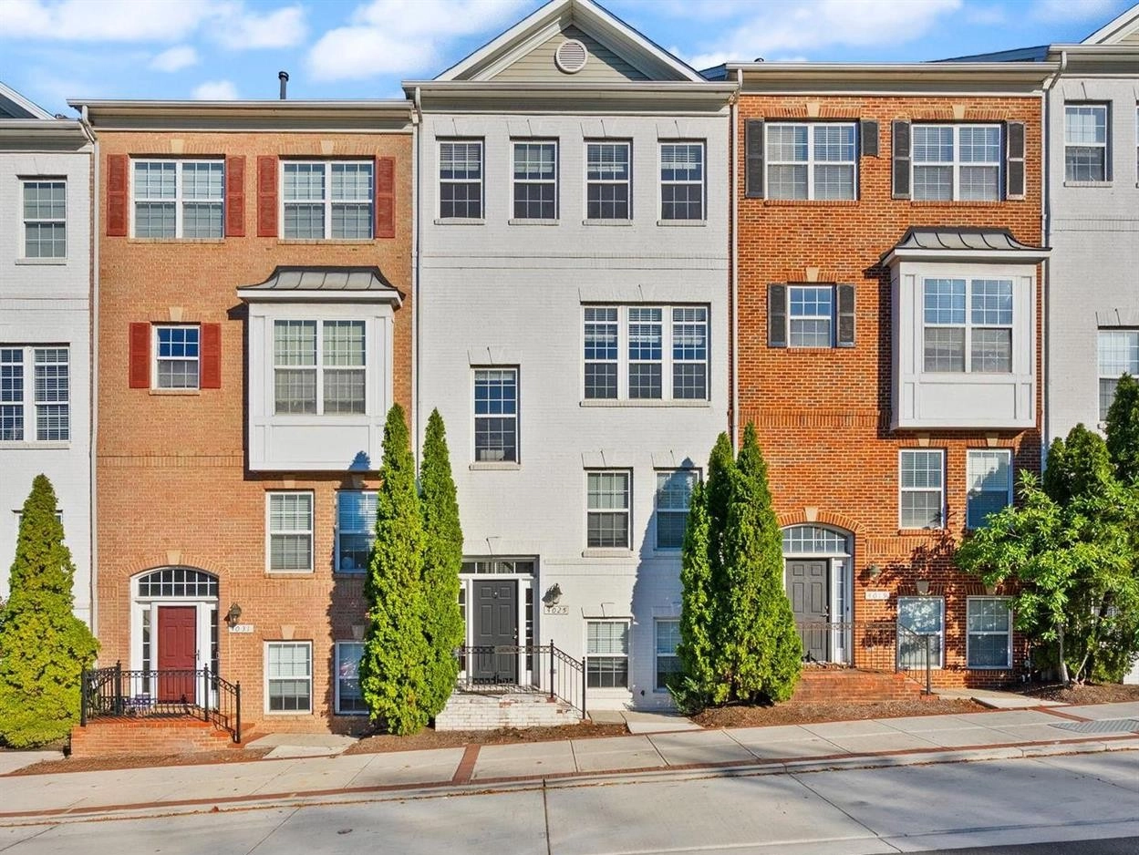 Alcova Row Townhomes for Sale in Arlington VA