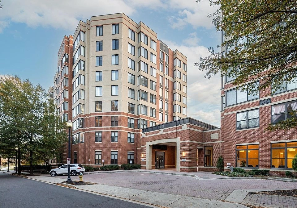 Park at Courthouse Condos For Sale