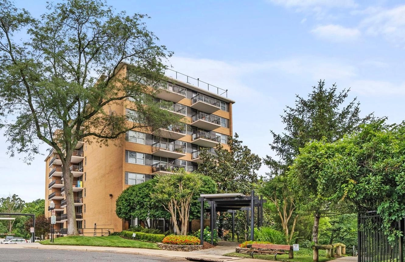 The Circle Condominium – Condos for Sale in Arlington, VA