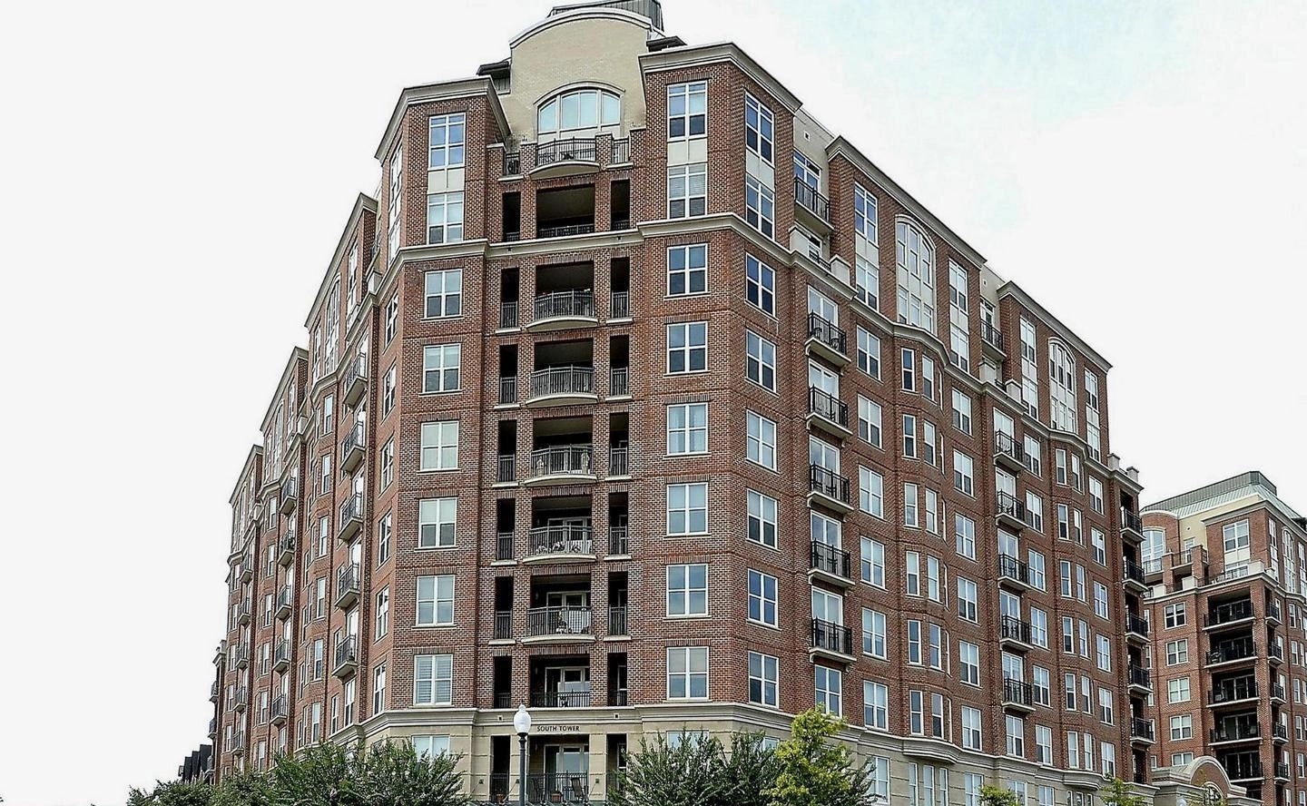 Park Potomac Condos for Sale in Potomac, MD