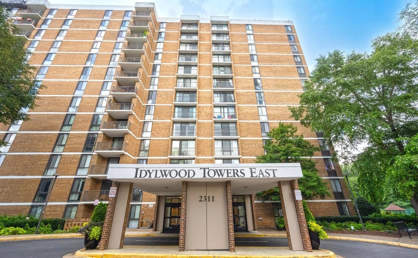 2311 Pimmit Dr  Idylwood Towers east Falls Church