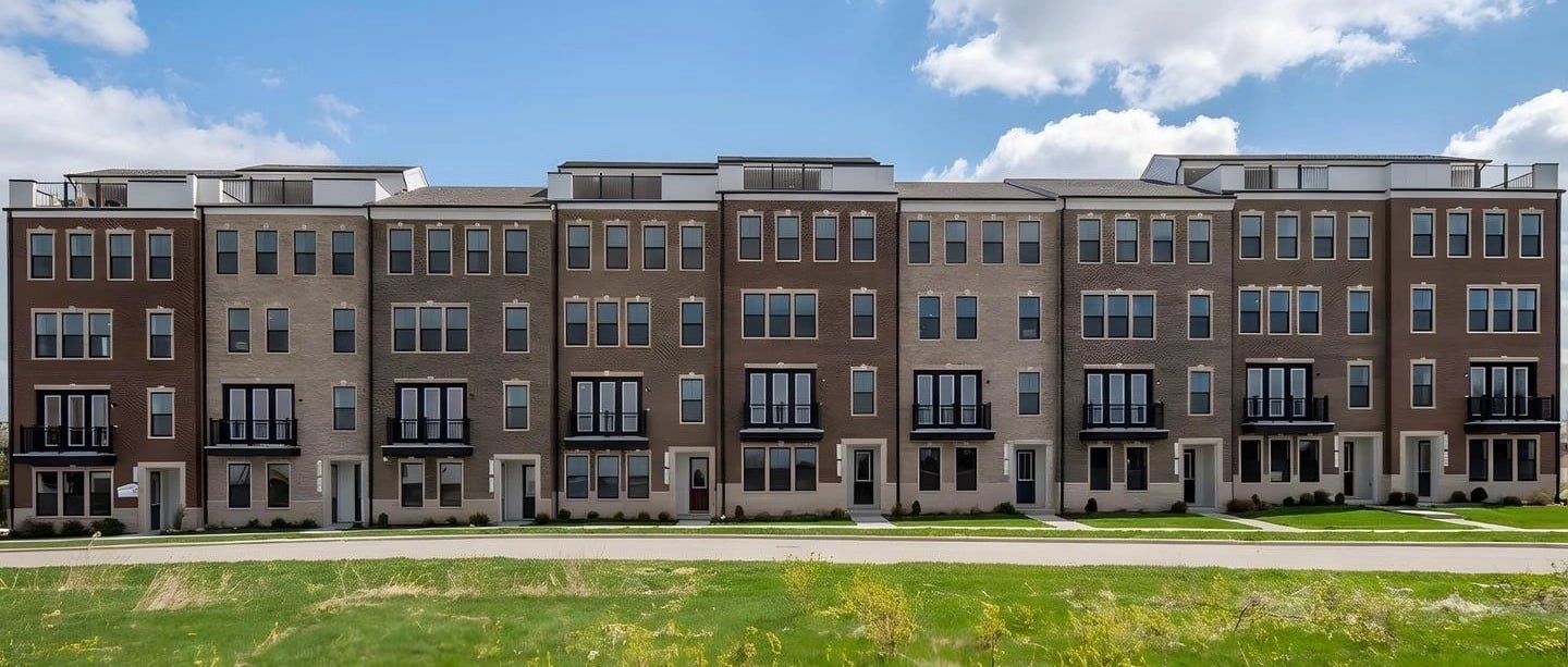Goose Creek Village Condominiums for Sale in Ashburn, VA