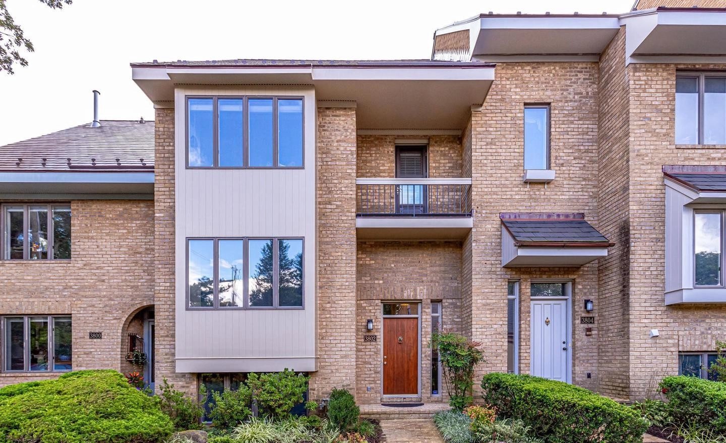 The Sanctuary, Arlington, VA Real Estate & Homes For Sale