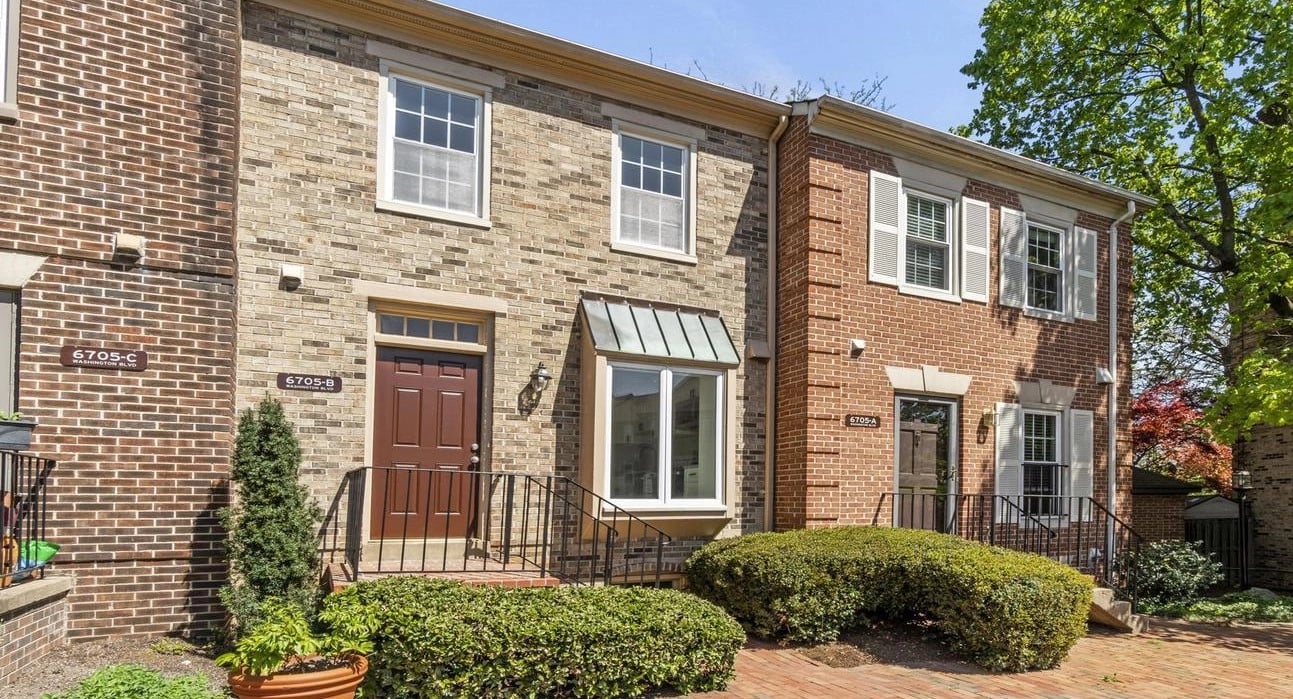 Laurel Mews Townhomes for Sale in Arlington, VA