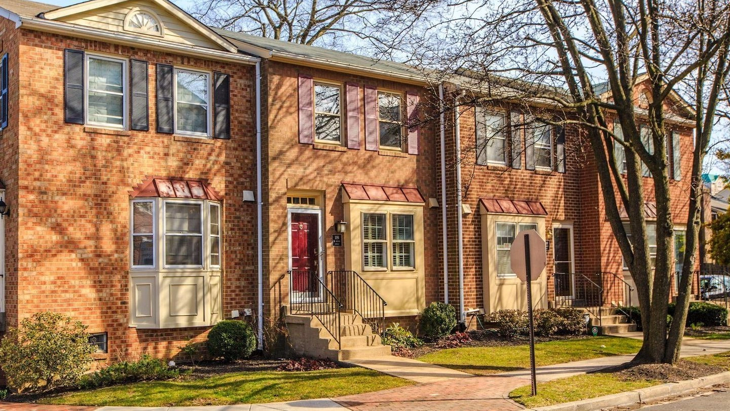 Vernon Square Townhomes for Sale in Arlington