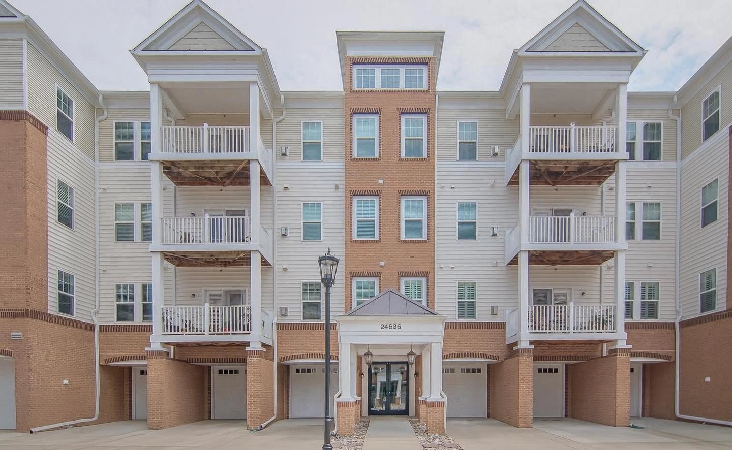 Centre Park at Stone Ridge condos for sale