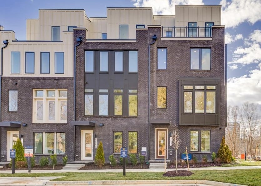 Sunset Station Townhomes in Reston, VA: Modern Luxury Near Reston Town Center