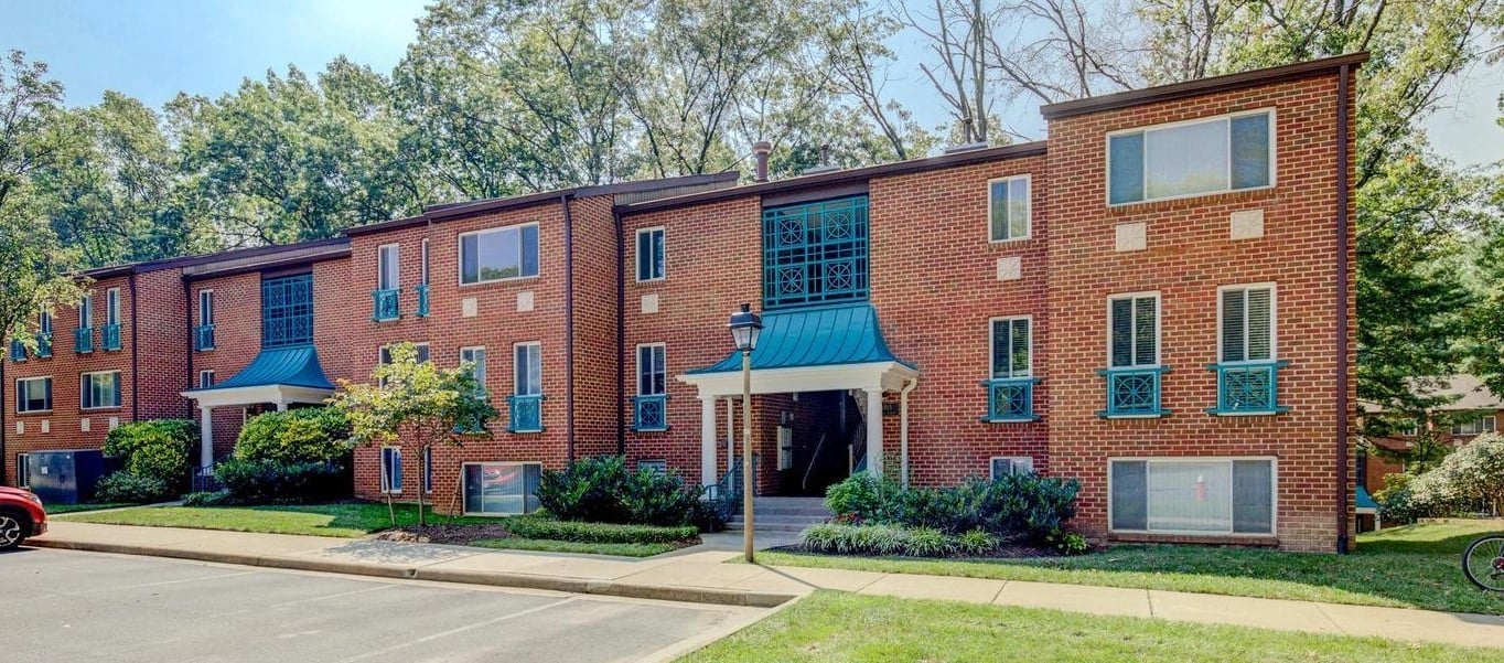 Hunters Woods condos for sale