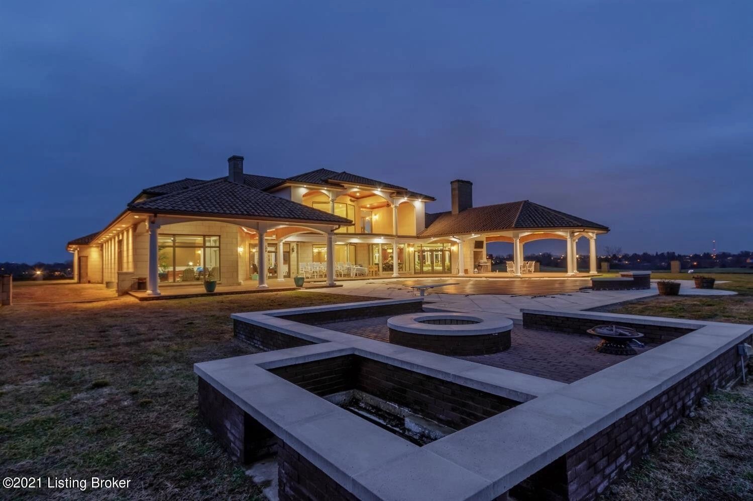 1266 Willis Branch Rd