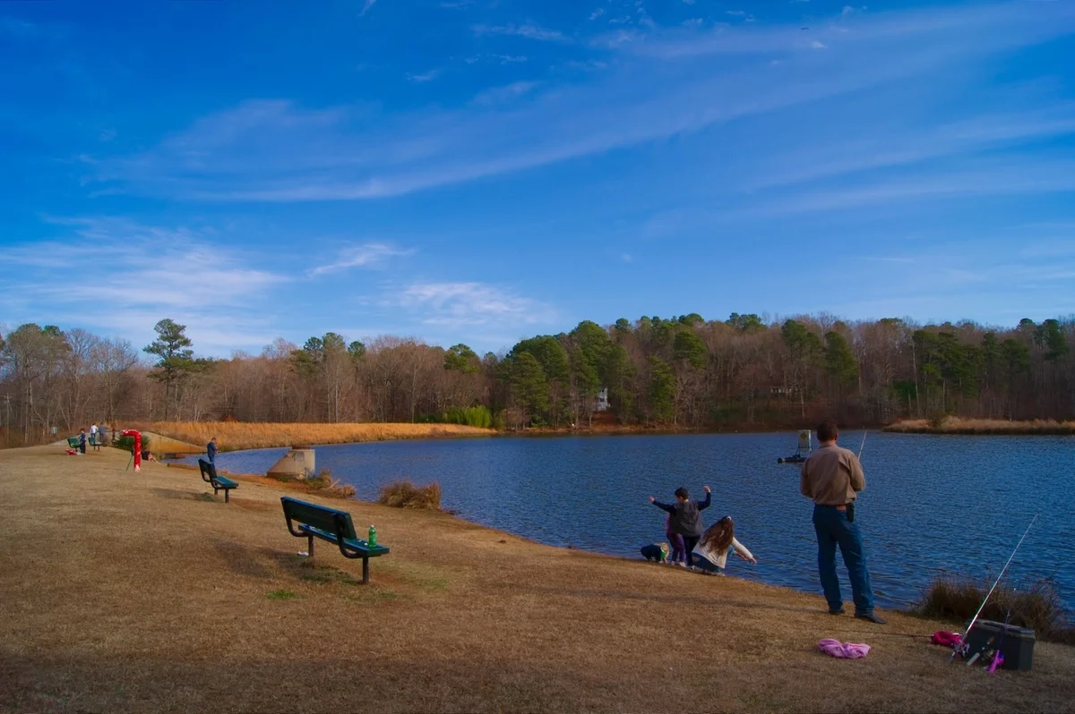 Bass Lake in Holly Springs, photographed by Hieu in February 2011.