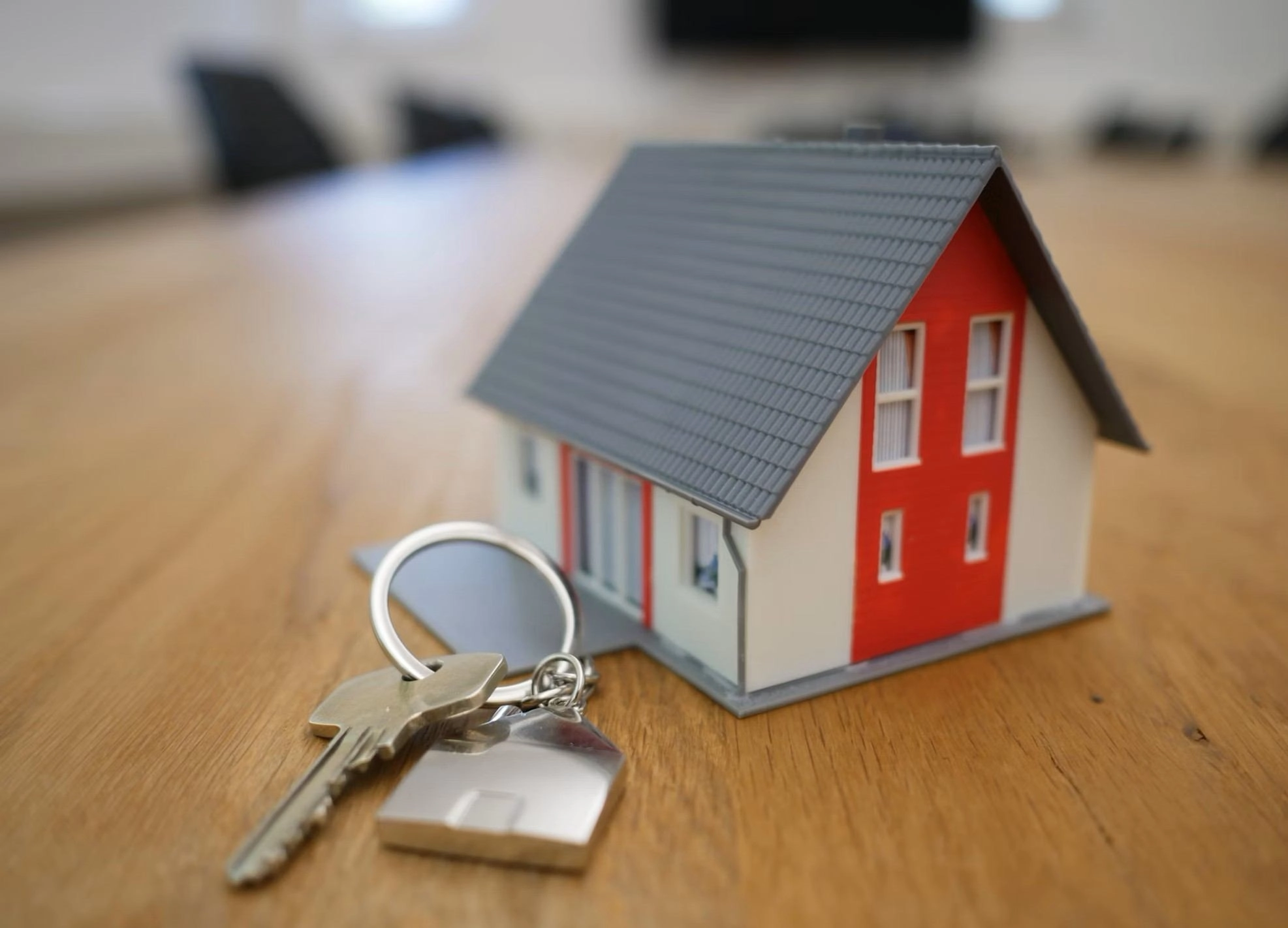 4 Essential Tech Tools for Real Estate Agents in 2025