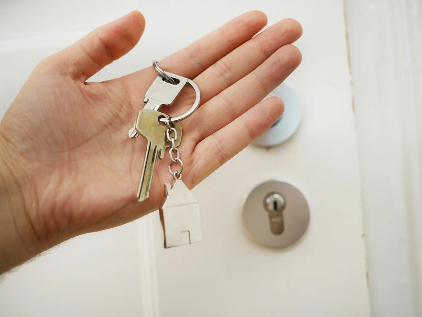 5 Reasons You Need a Real Estate Agent When Selling Property 