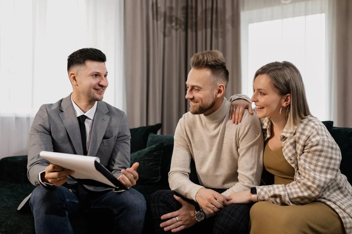 7 Real Estate Marketing Strategies to Attract More Clients!