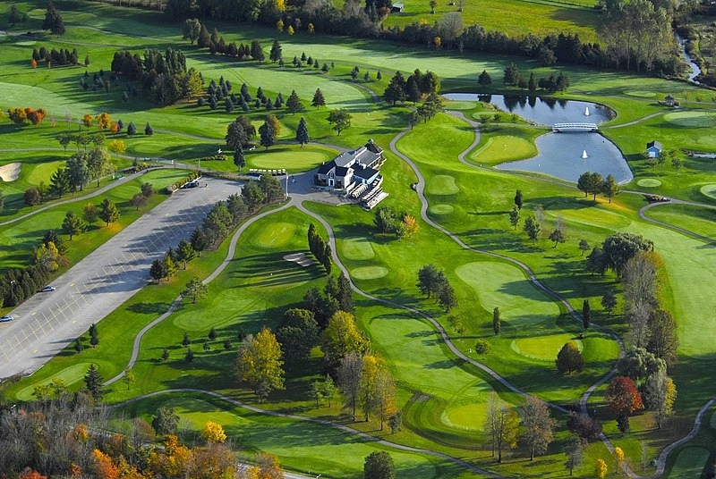 The Ultimate Guide To Buying A Home On A Golf Course | Golf Communities 