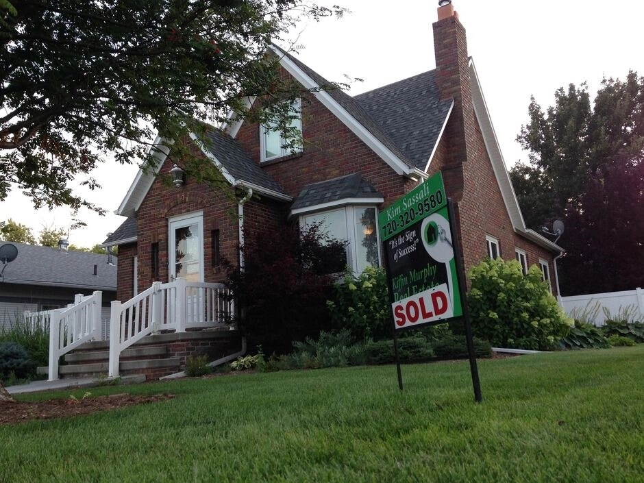 Decluttering Before Selling: How Homeowners Can Boost Property Value