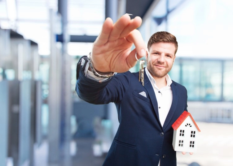 Essential Real Estate Marketing Materials to Boost Your Lead Generation