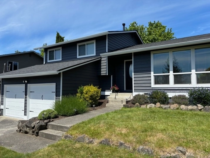 Flat vs. Satin: Which Exterior Paint Finish is Right for Your Home?