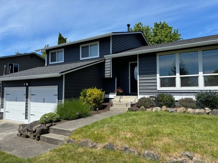Flat vs. Satin: Which Exterior Paint Finish is Right for Your Home?
