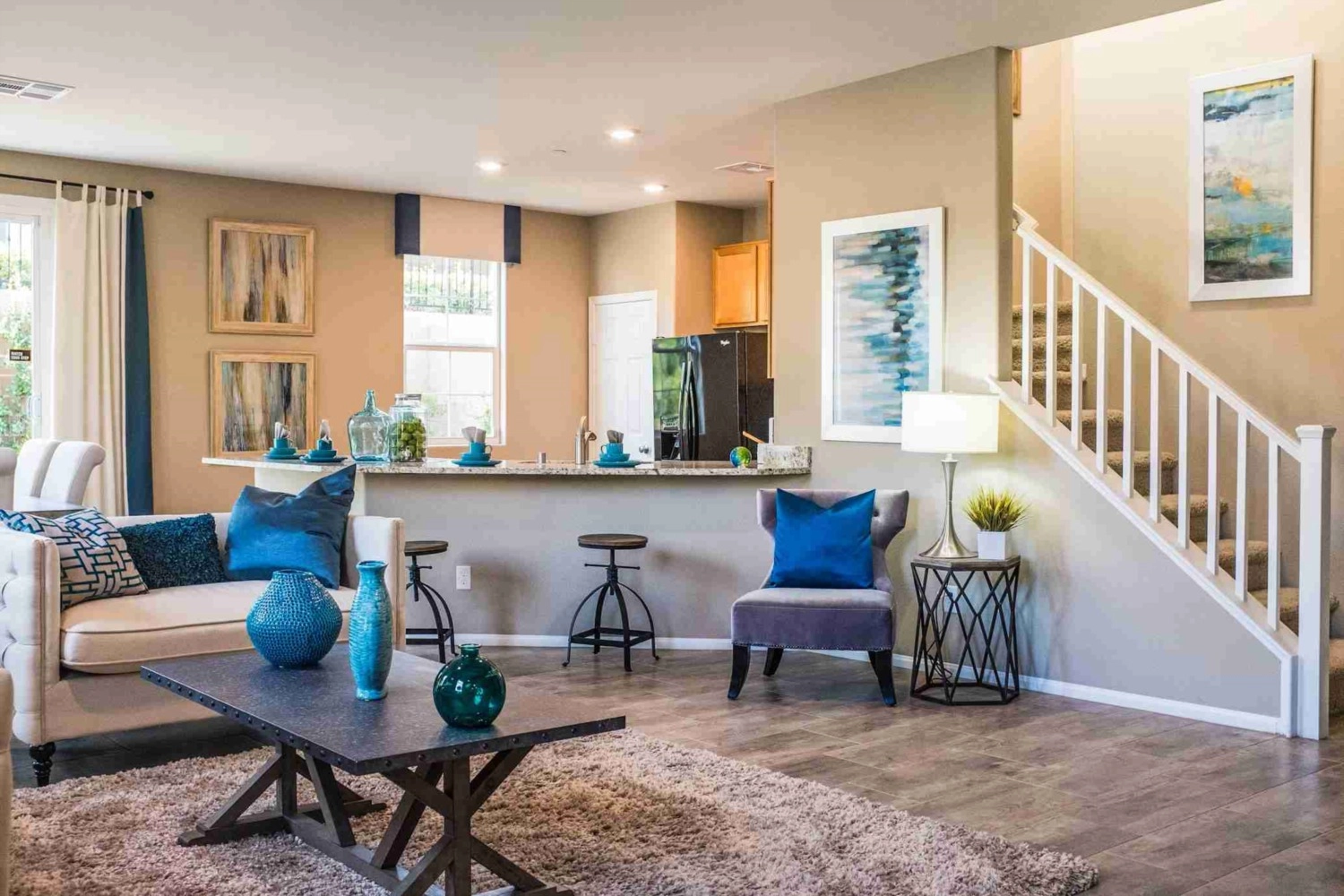 How Accepting A Cash Offer Benefits Home Sellers