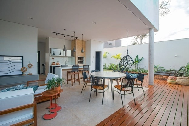 How Much Does A Deck Installation Cost?
