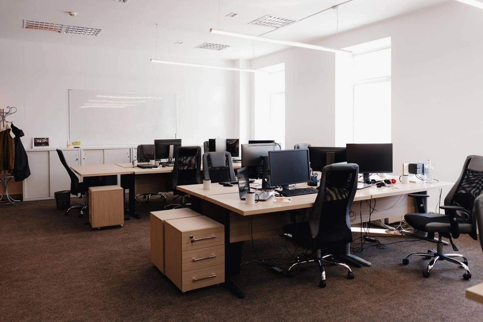 How the Right Office Setup Increases Productivity in Commercial Workspaces