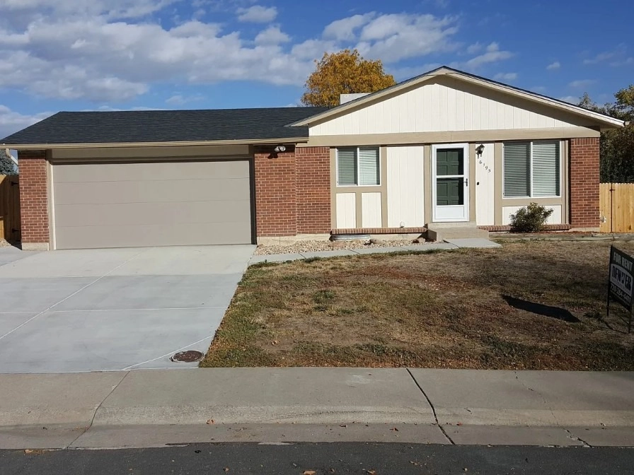 LIVE IN FABULOUS ARVADA, CO GREAT HUD STARTER HOME FOR ONLY 195,000. 6195 W. 75th PLACE, ARVADA, ...