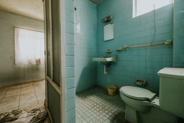 Mold, Mildew, and Leaks: Selling a Home with Bathroom Problems